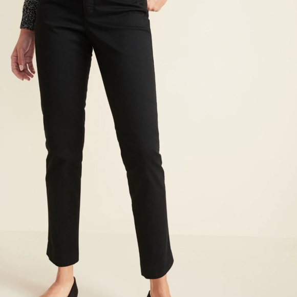 Old Navy Pants - Mid-rise Pixie Ankle Chinos